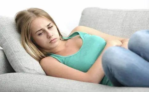 不良的情绪会给外阴白斑患者带来哪些影响?